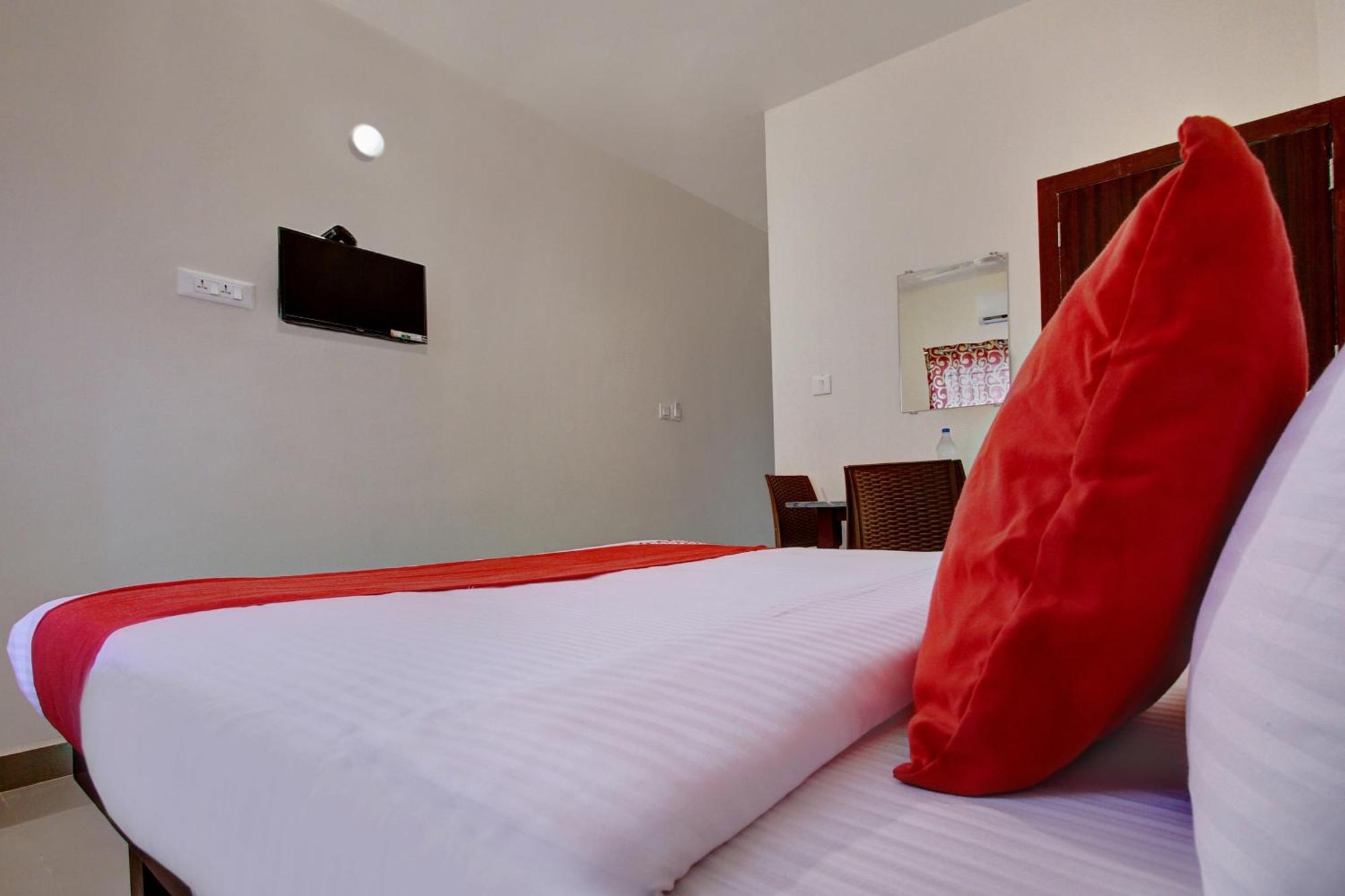 Hotel O Century Park Kāsaragod Екстериор снимка